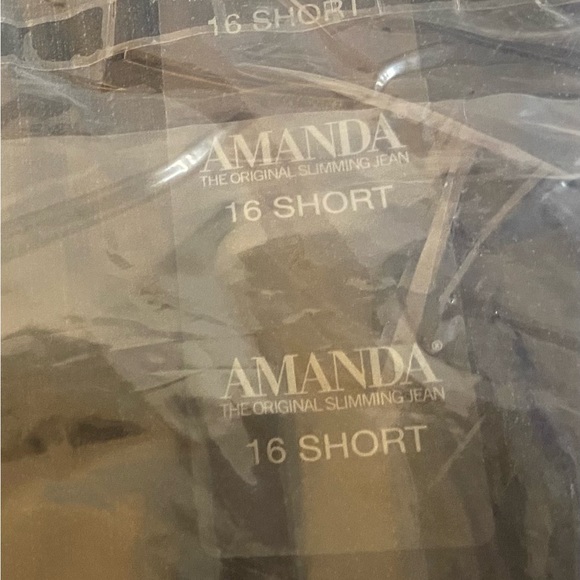 NWT, Gloria Vanderbilt Amanda Jeans, size 16 Short, original unopened packaging - Picture 2 of 6
